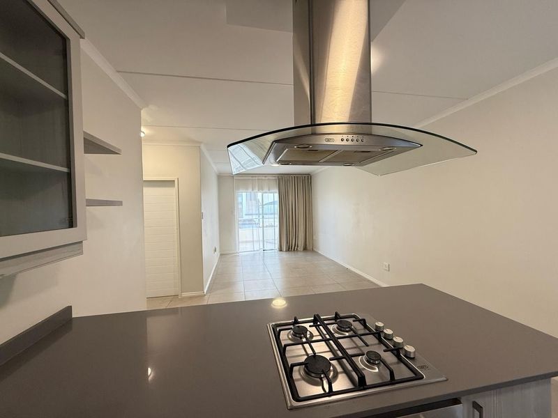 Ground Floor 3 Bedroom Apartment For Sale in Erand Gardens, Midrand - Photo 5