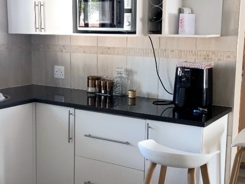 Stunning 3 bedroom house for sale - Photo 9