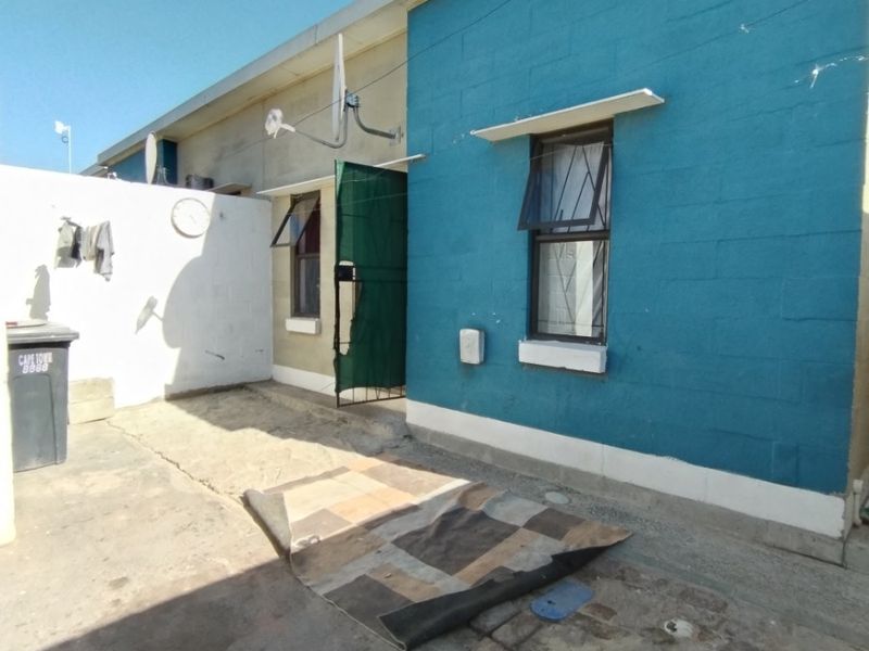 House For Sale in Fisantekraal, Cape Town - Photo 2