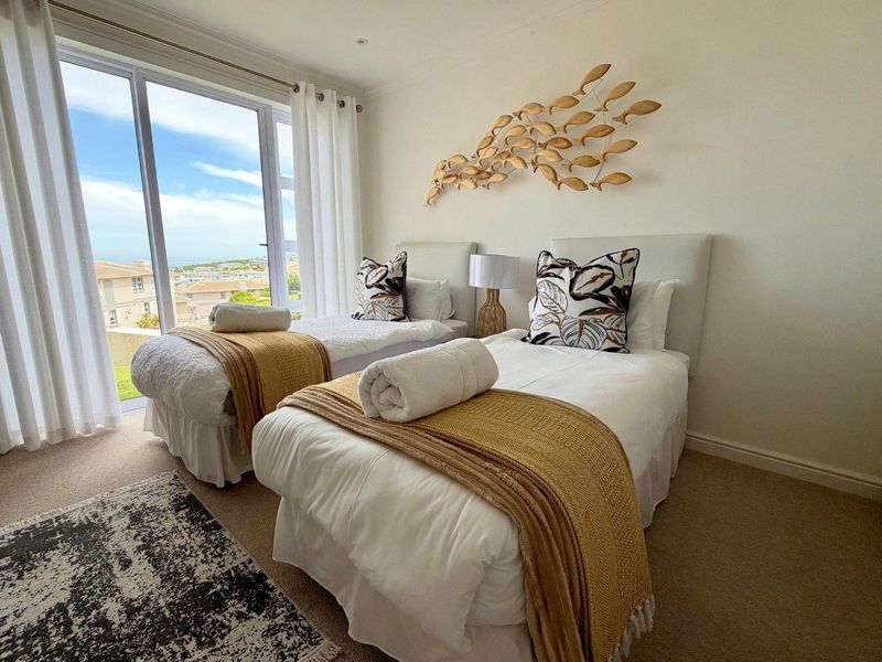 3 Bedroom Townhouse, Pinnacle Point Estate, Mossel Bay - Photo 2