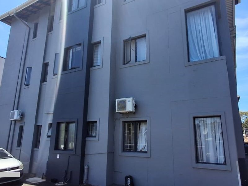 Thirty-Two Unit Block of Flats in Durban North - Photo 7