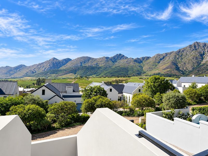 Elevated Living with Magnificent Mountain Views - Photo 4