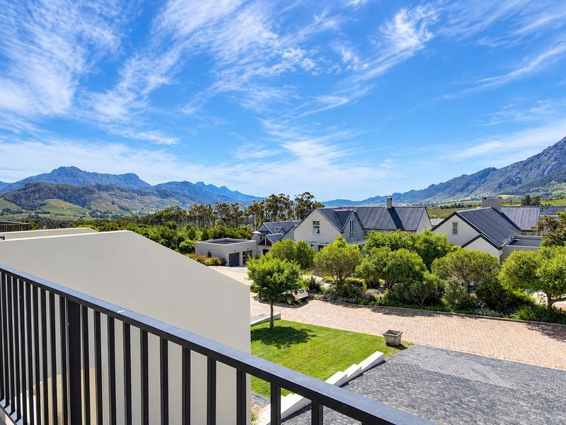 Elevated Living with Magnificent Mountain Views - Photo 5
