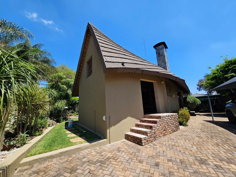 House For Sale in West Acres Ext 13, West Acres, Nelspruit - Photo 2