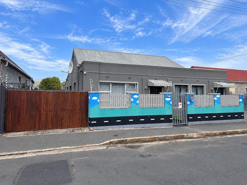 Versatile 5 Bedroom Property with Business Rights and  Approved Plans  Upper Wynberg - Photo 5