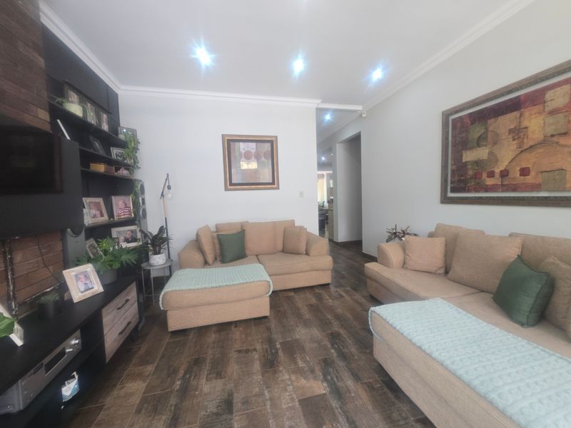 House For Sale in Hospitaalheuwel, Bethlehem - Sole Mandate - Photo 10