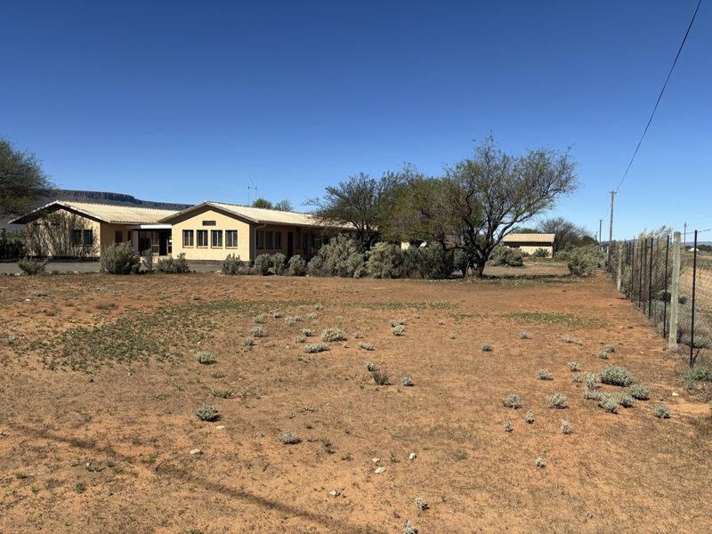 Commercial Property on 1.7ha for sale in Calvinia - Photo 3