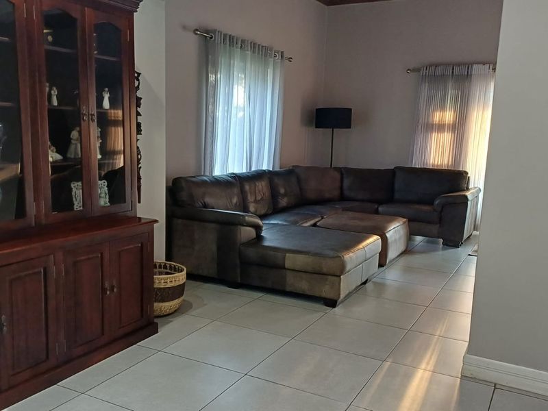 House For Sale in Aviary Hill, Newcastle, KwaZulu Natal - Photo 5