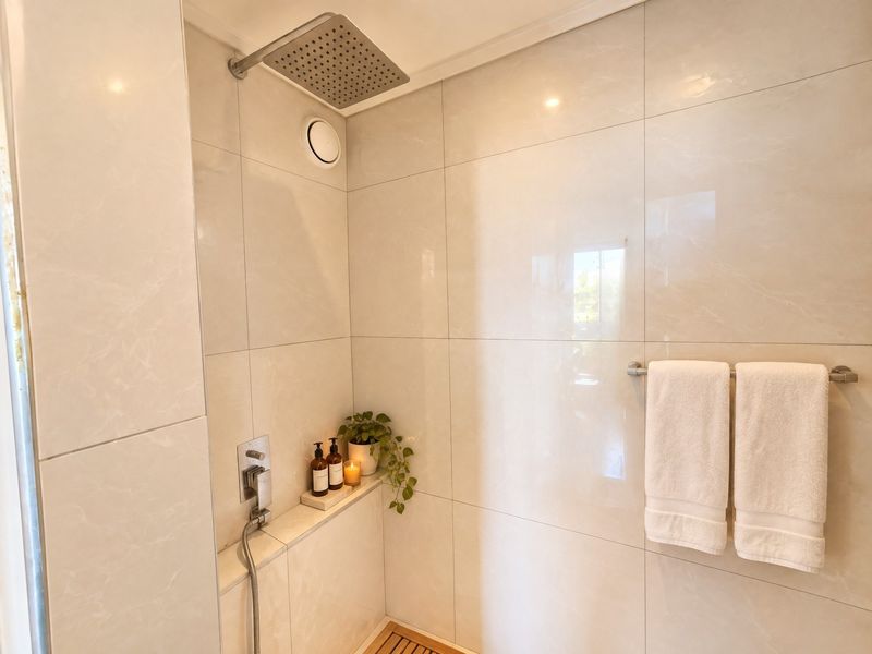 For Sale | Cape Sands | 2 Bed, 2 Bath, 2 Parking | Beachfront Lock Up and Go - Photo 8
