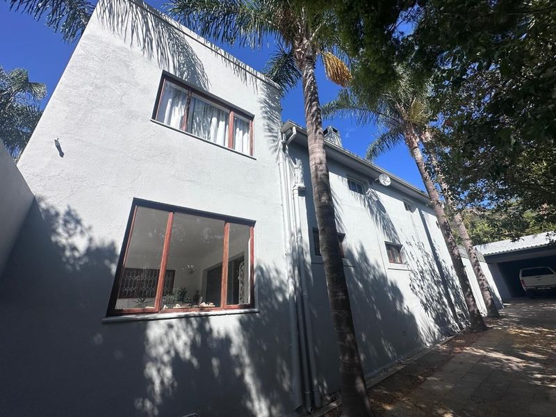 Large family home in Paarl - Photo 4