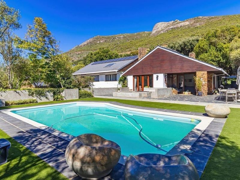 Its more than a house, its an oasis. - Photo 3