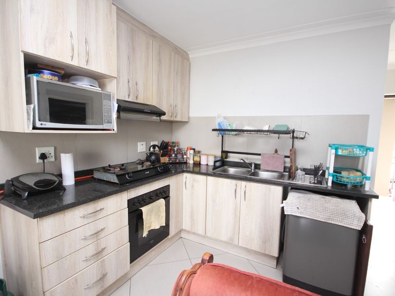 Apartment For Sale in Buhrein, Kraaifontein - Photo 7