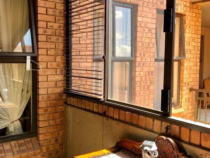 Beautiful 2-Bedroom Apartment in Kingswood Retirement Village - Photo 8