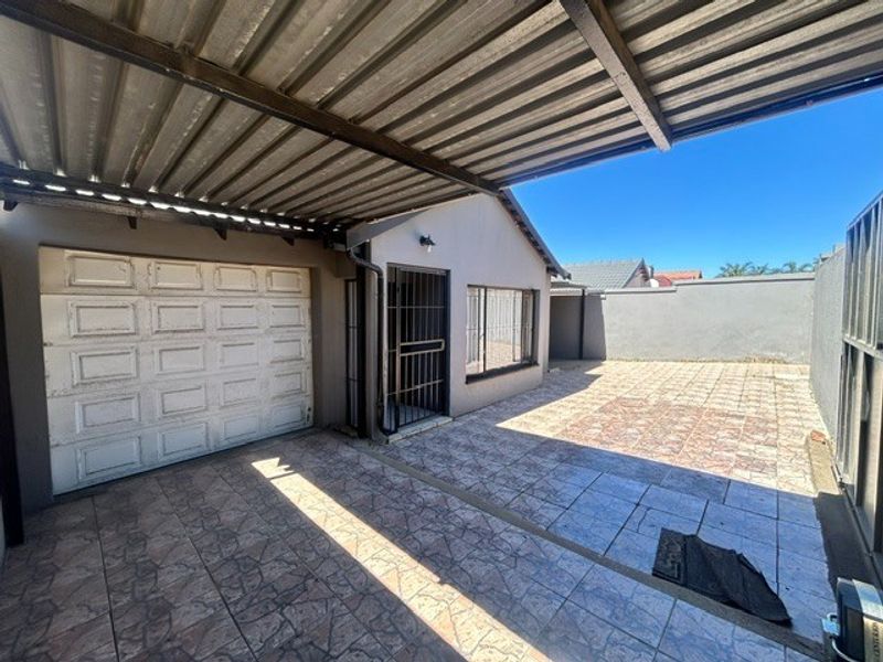 House For Sale in Olievenhoutbosch, Centurion - Photo 3
