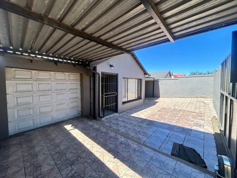 House For Sale in Olievenhoutbosch, Centurion - Photo 4