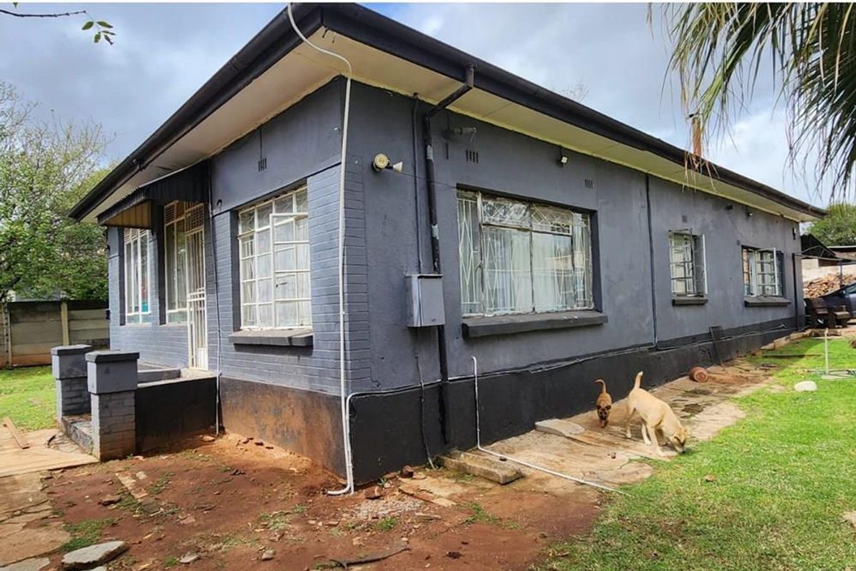 Brakpan Central house with flatlet, comfort living made easy - Photo 5