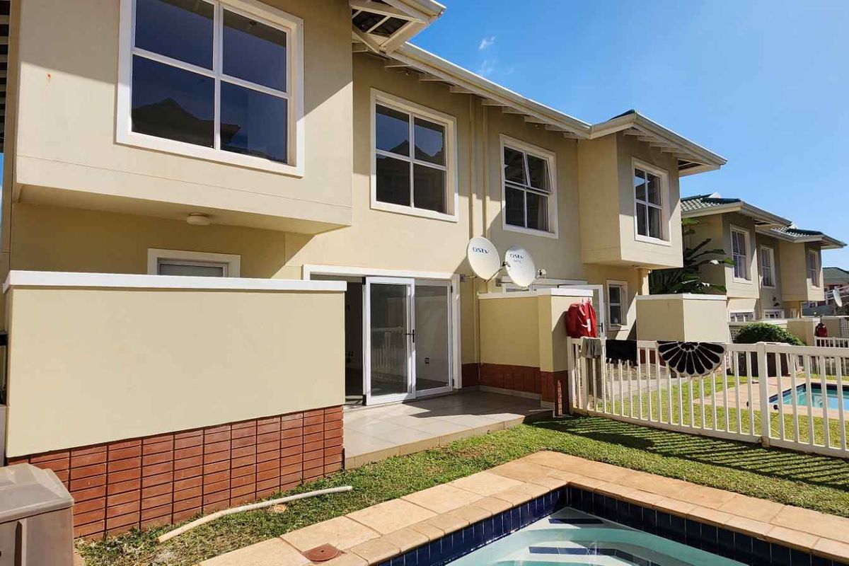 Townhouse For Sale in Kindlewood Estate, Mount Edgecombe, KwaZulu Natal - No Transfer duty - Photo 2