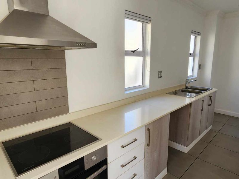 Townhouse For Sale in Kindlewood Estate, Mount Edgecombe, KwaZulu Natal - No Transfer duty - Photo 6