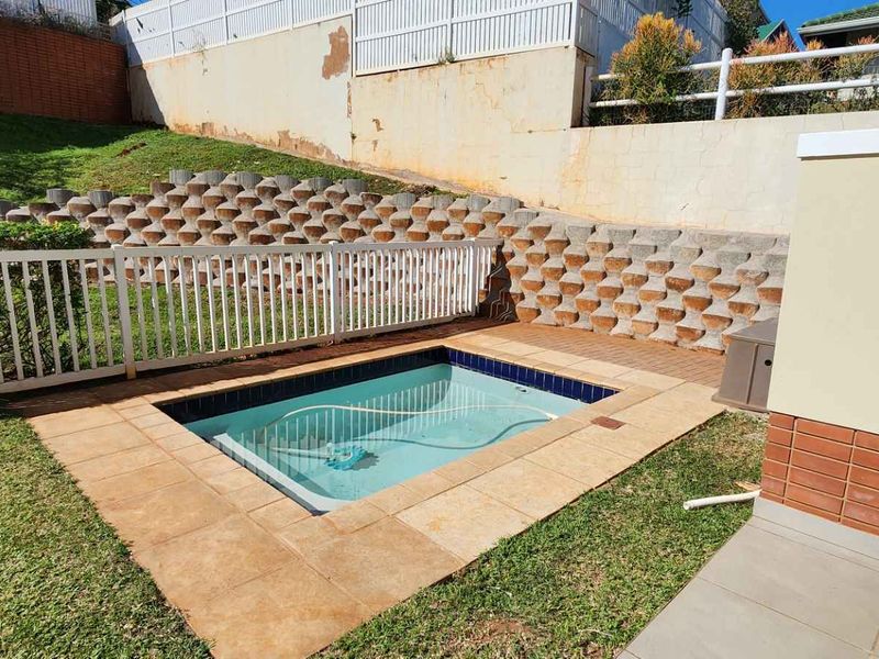 Townhouse For Sale in Kindlewood Estate, Mount Edgecombe, KwaZulu Natal - No Transfer duty - Photo 3