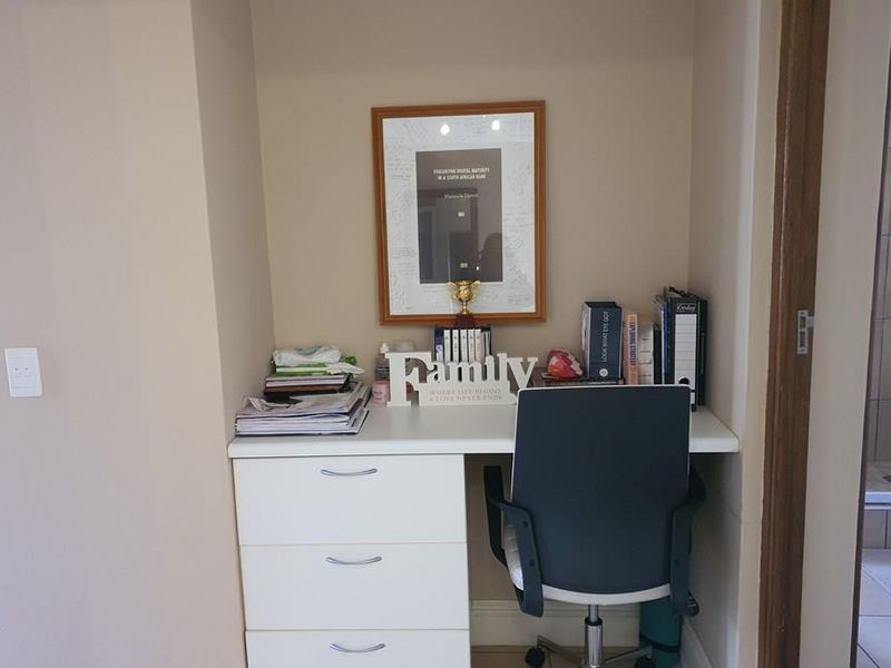 Modern 2-Bedroom, 2-Bathroom Apartment in Sought-After Waterstone Park, Greenstone - Photo 10