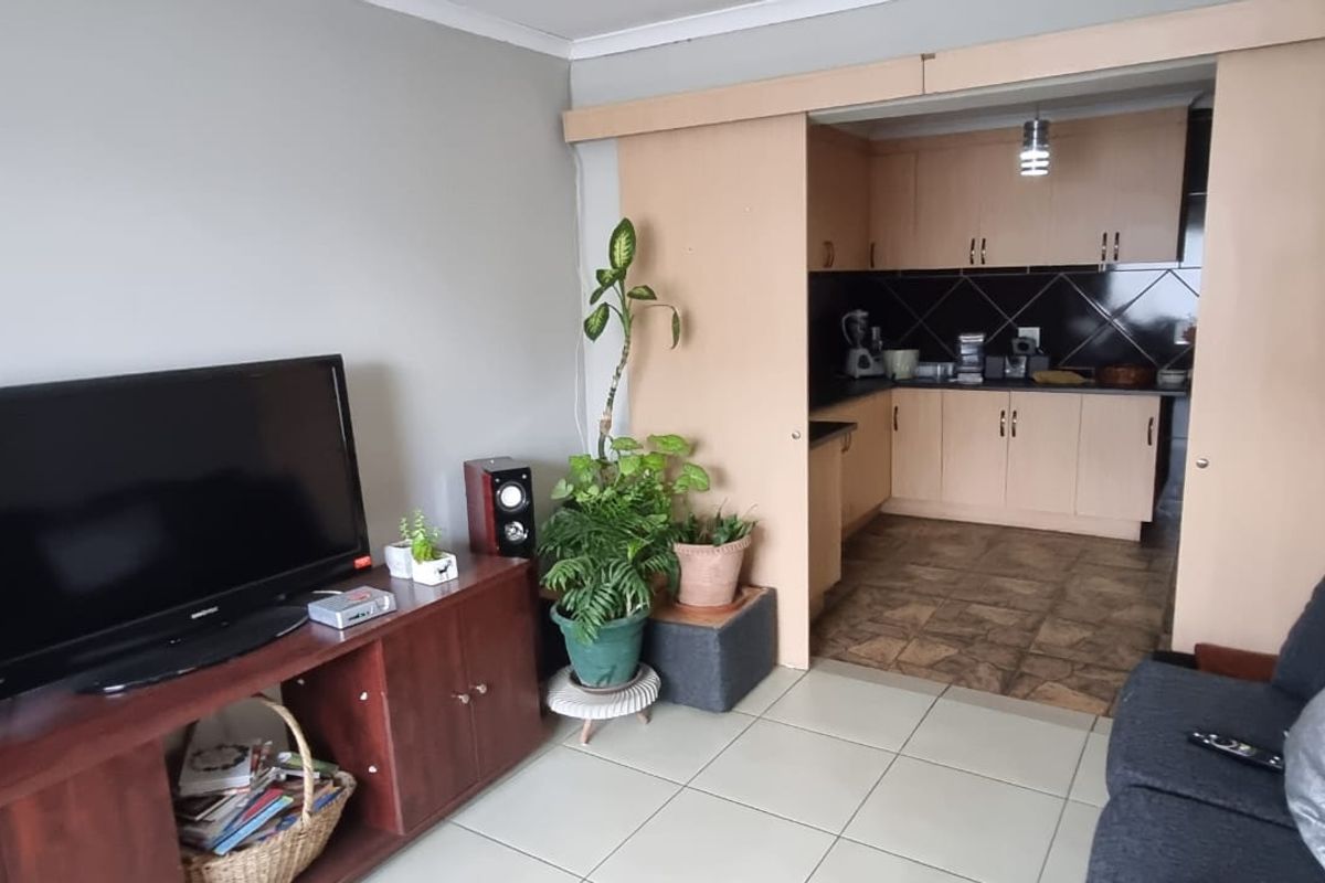 House For Sale in Windmill Park, Boksburg - Photo 3