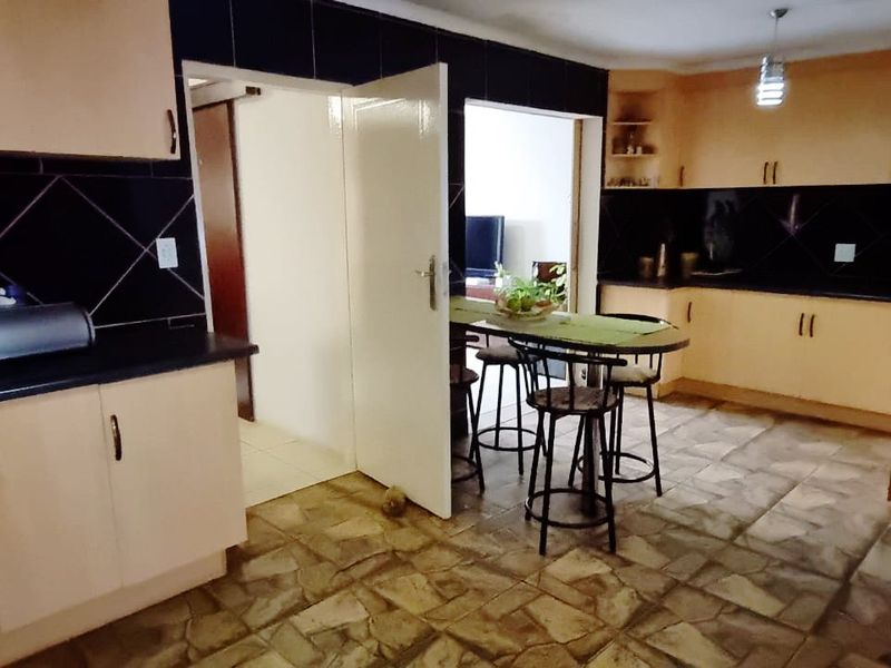 House For Sale in Windmill Park, Boksburg - Photo 5