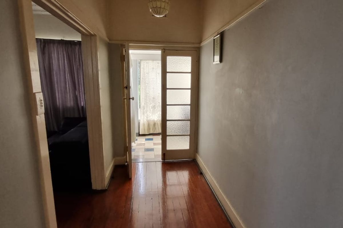 Character-Filled Retreat in Brakpan's Prime Locale near the Municipality - Photo 3