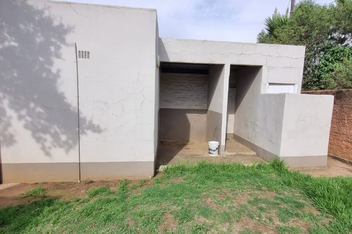 Character-Filled Retreat in Brakpan's Prime Locale near the Municipality - Photo 5