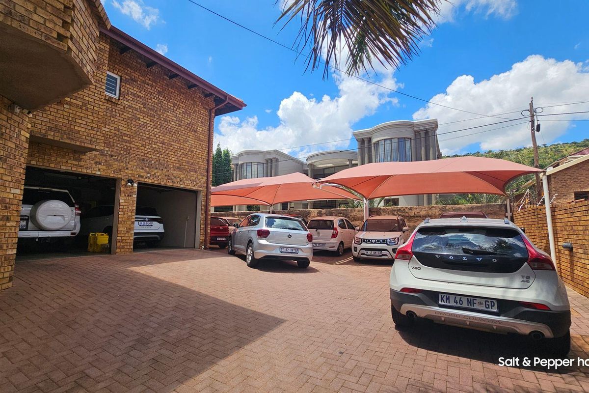 House For Sale in Magalieskruin, Pretoria - Photo 3