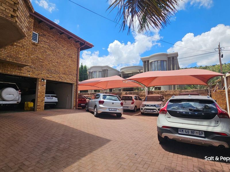 House For Sale in Magalieskruin, Pretoria - Photo 3