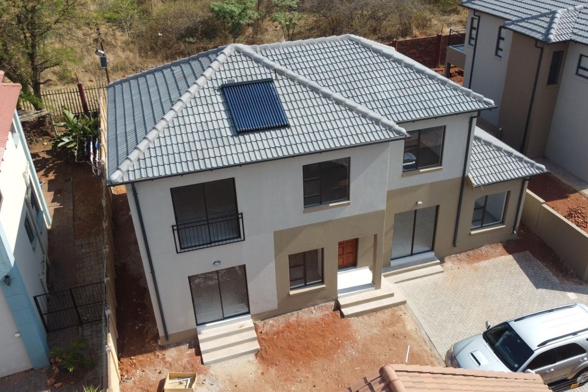 Development For Sale in Amandasig Akasia Gauteng - Photo 4