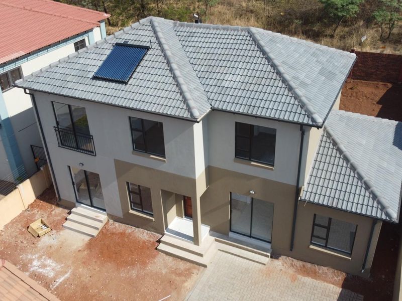 Development For Sale in Amandasig Akasia Gauteng - Photo 3