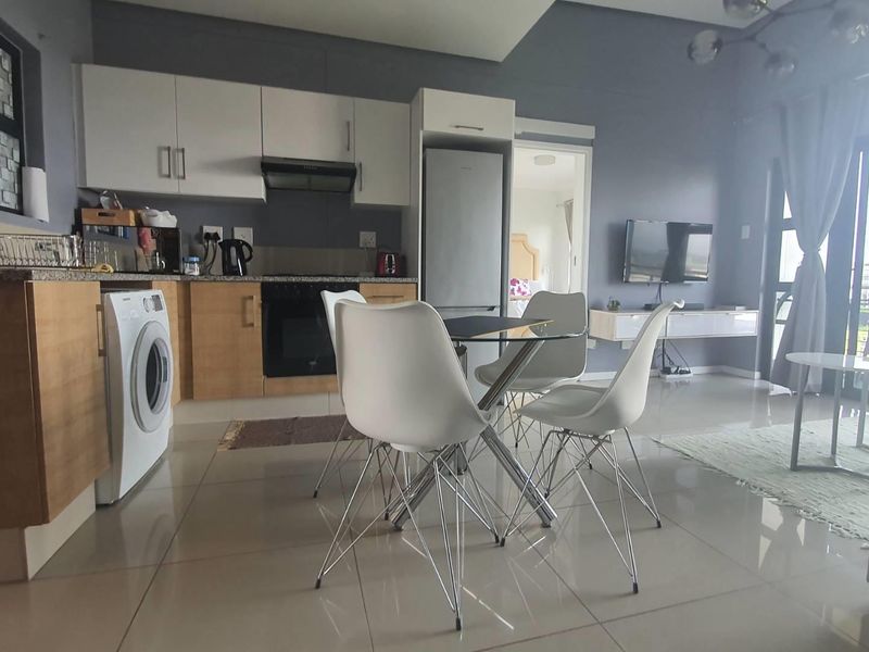 Apartment For Sale in Umhlanga Ridge, Umhlanga, KwaZulu Natal - Photo 2