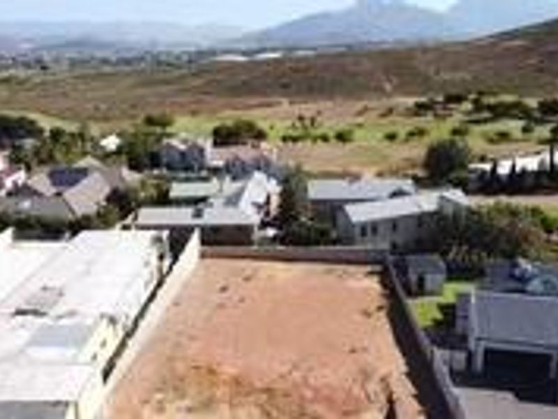1000 sqm Vacant plot For Sale in Fairway Heights in Worcester - Photo 9