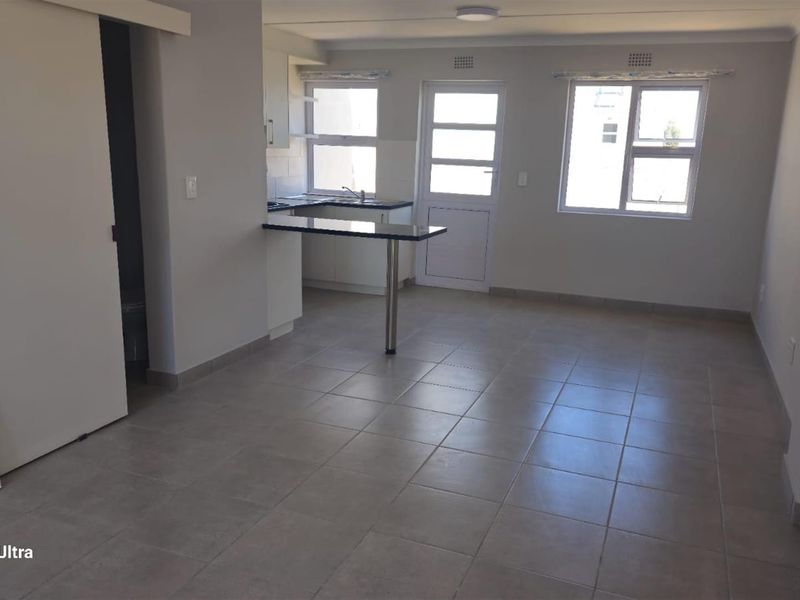 Brand New 75 sqm 2 bed Duplex   in New Development , Bardale Lifestyle Centre, Blue Downs - Photo 6