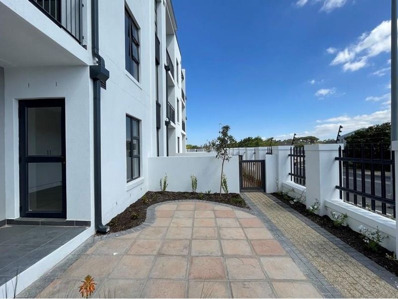 Apartment To Rent in Sonstraal Heights, Durbanville - Photo 1