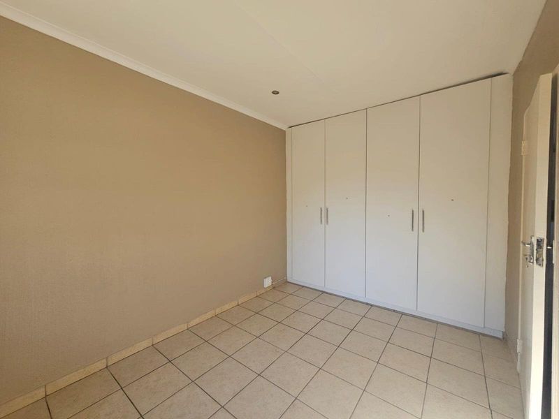 House To Rent in Brackendowns, Alberton - Photo 8