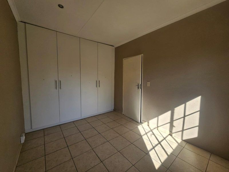 House To Rent in Brackendowns, Alberton - Photo 7