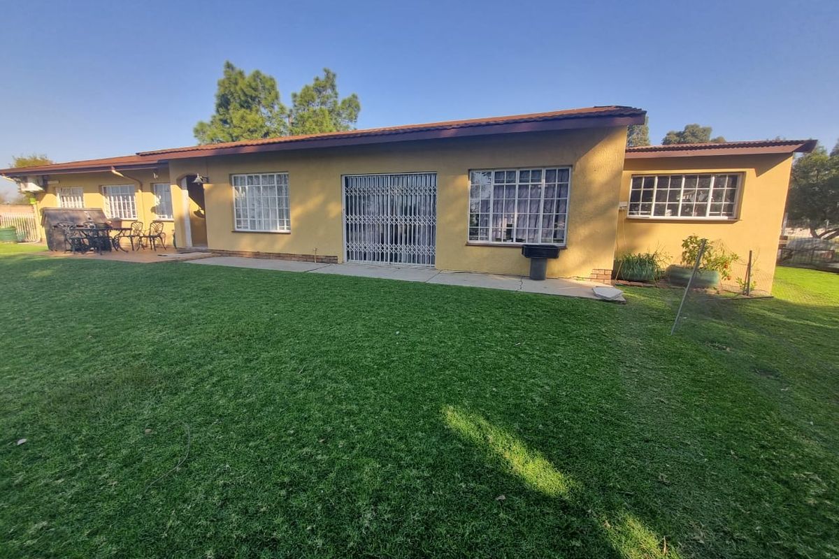 Farm for sale in Benoni Small Farms, Benoni - Photo 5