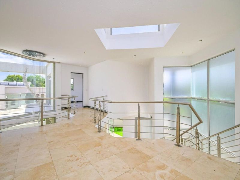 Stylish 4 bedroom duplex cluster in prime location - close to everything - Photo 9