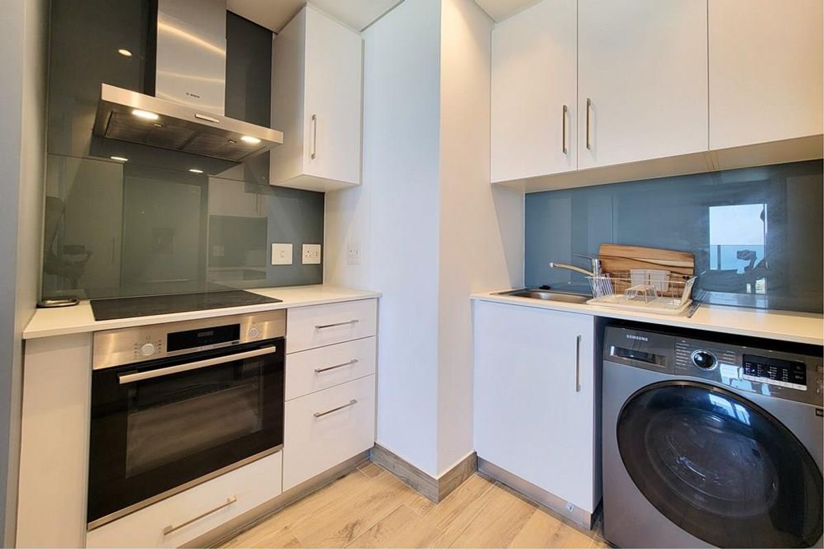 Luxurious 1-Bedroom Apartments at Oceans Apartments, Umhlanga - Photo 5