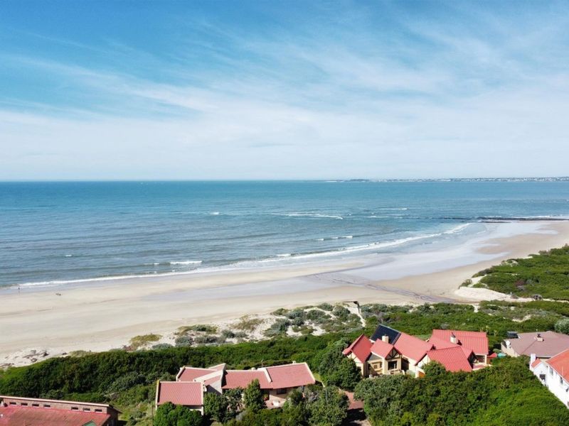 Rare Opportunity! Flat Vacant Stand 40m from the Beach with Ocean Views - Paradise Beach - Photo 9