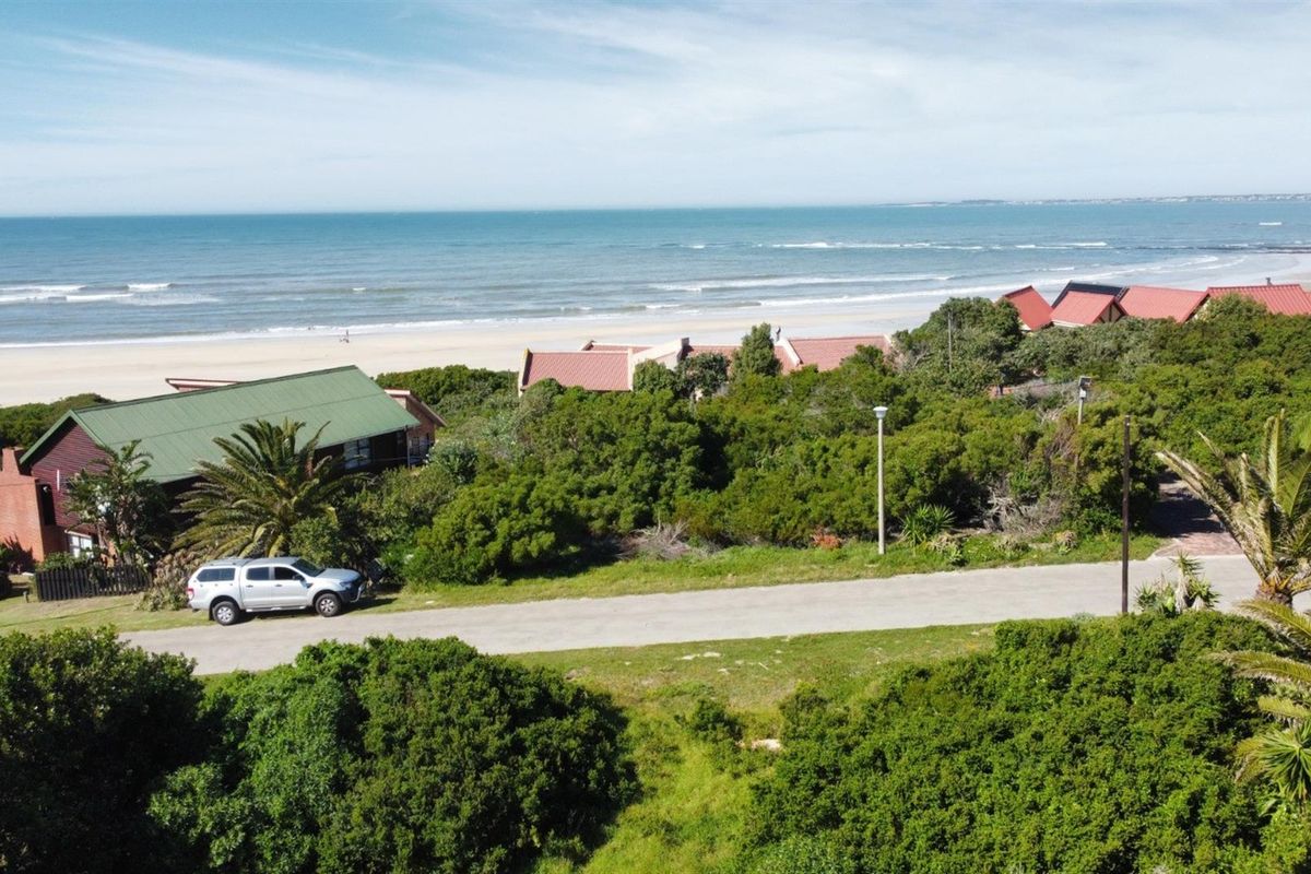 Rare Opportunity! Flat Vacant Stand 40m from the Beach with Ocean Views - Paradise Beach - Photo 3