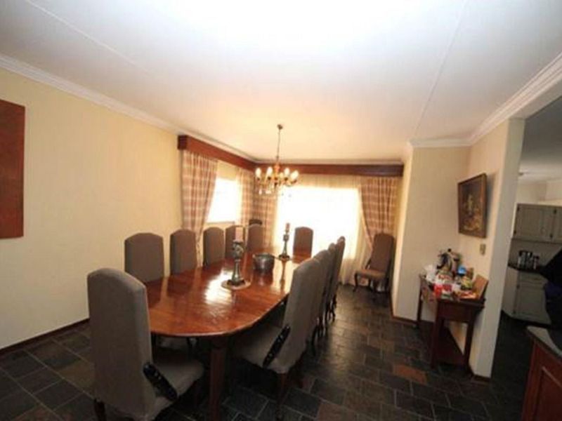 9 Bedroom House For Sale in Morning Hill, Bedfordview - Photo 10