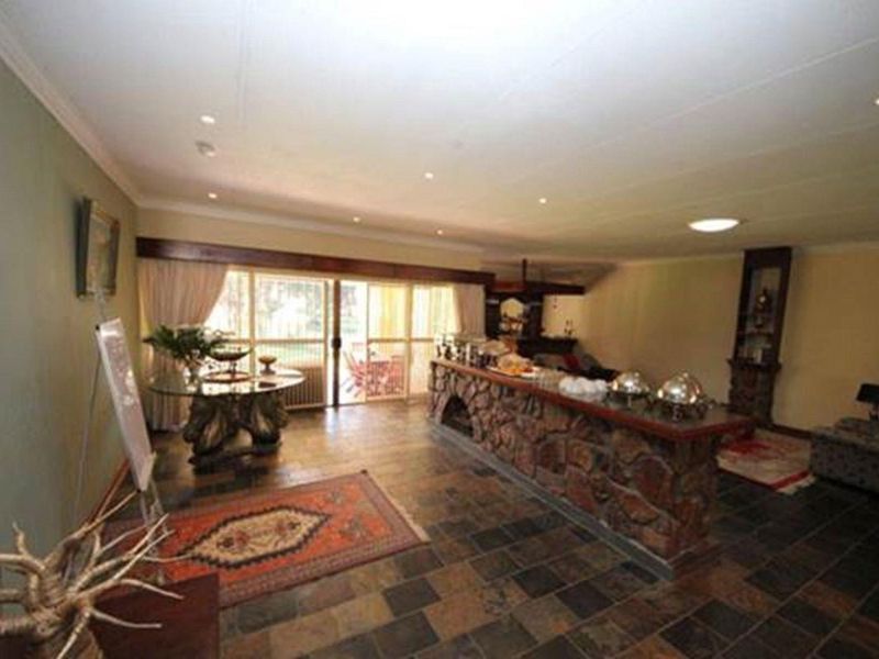 9 Bedroom House For Sale in Morning Hill, Bedfordview - Photo 8