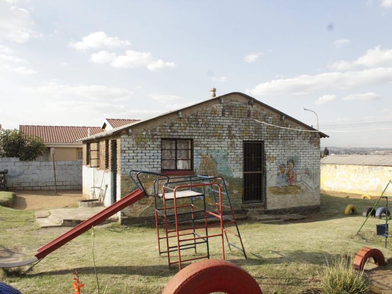 Commercial Property for sale in Meadowlands, Soweto - Photo 10