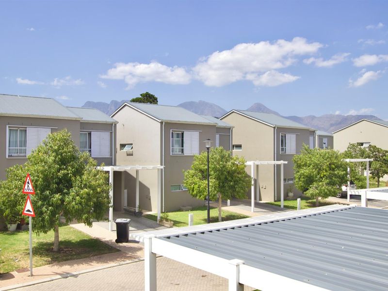 Duplex Townhouse for sale in Somerset Lakes Lifestyle Estate, Somerset West - Photo 6