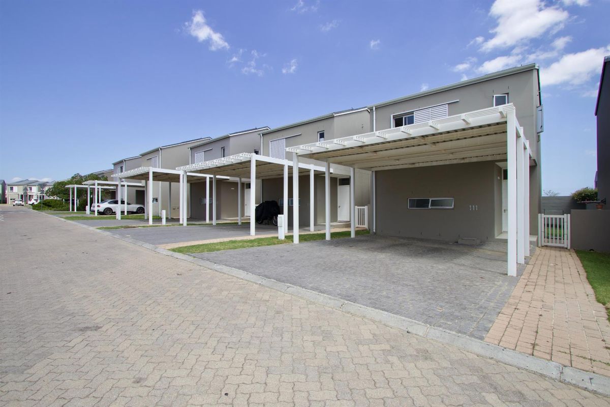 Duplex Townhouse for sale in Somerset Lakes Lifestyle Estate, Somerset West - Photo 4