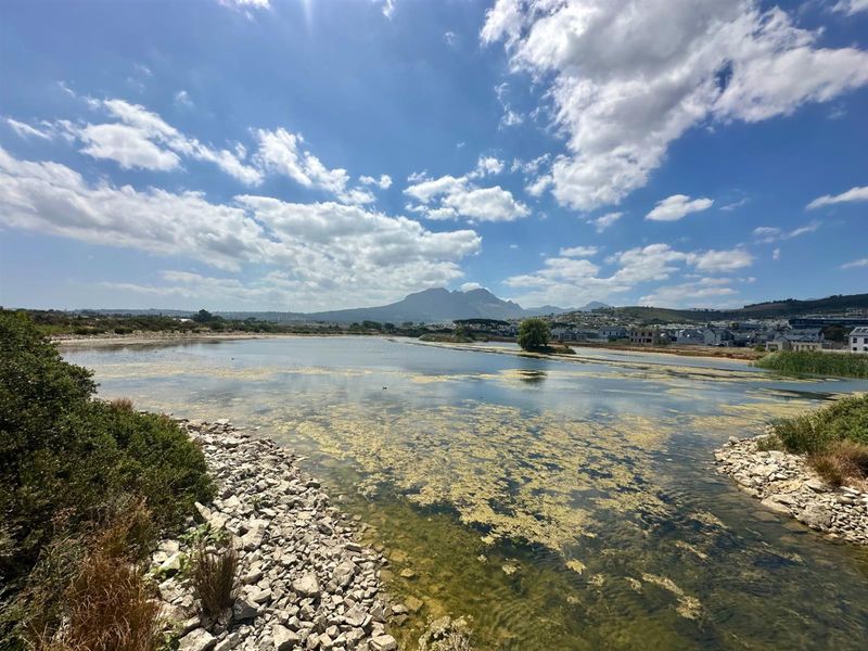 Duplex Townhouse for sale in Somerset Lakes Lifestyle Estate, Somerset West - Photo 8