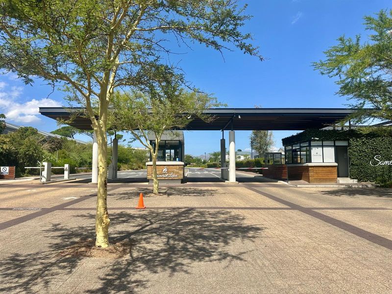 Duplex Townhouse for sale in Somerset Lakes Lifestyle Estate, Somerset West - Photo 2